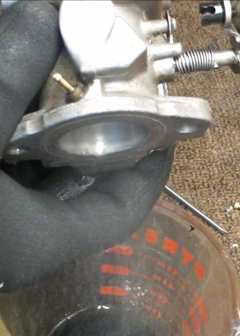 Cleaning Fixed Idle Jet Passage on an Outboard Carburetor Extreme DIY