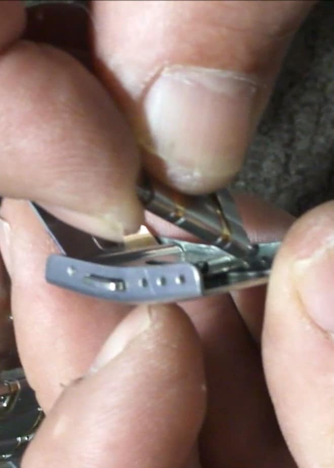 Seiko Watch Band Adjustment Made Easy - Extreme DIY