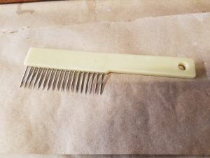 paint brush comb