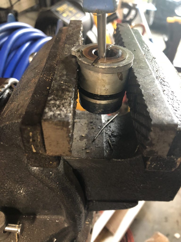 Lower Unit Gearcase Seal Removal